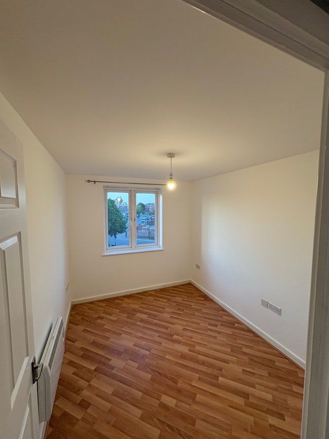 Bright & Clean Single room - 2 Min from Station Main Photo