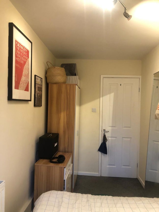 Room available in 4 bed flat near Tulse Hill Main Photo