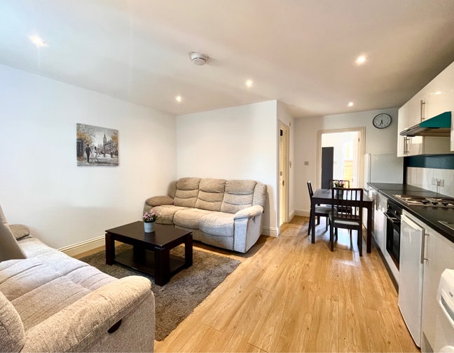 1 bedroom garden flat Main Photo