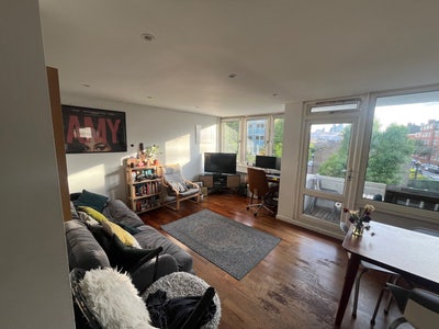 1 Bedroom available in Bethnal Green flat  Main Photo