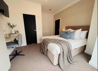 Ensuite Double Bedrooms in Professional House Shar Main Photo
