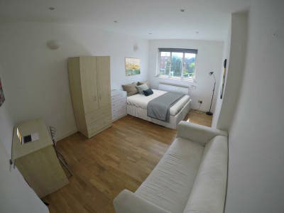 Bargain Room in Chelsea  Main Photo