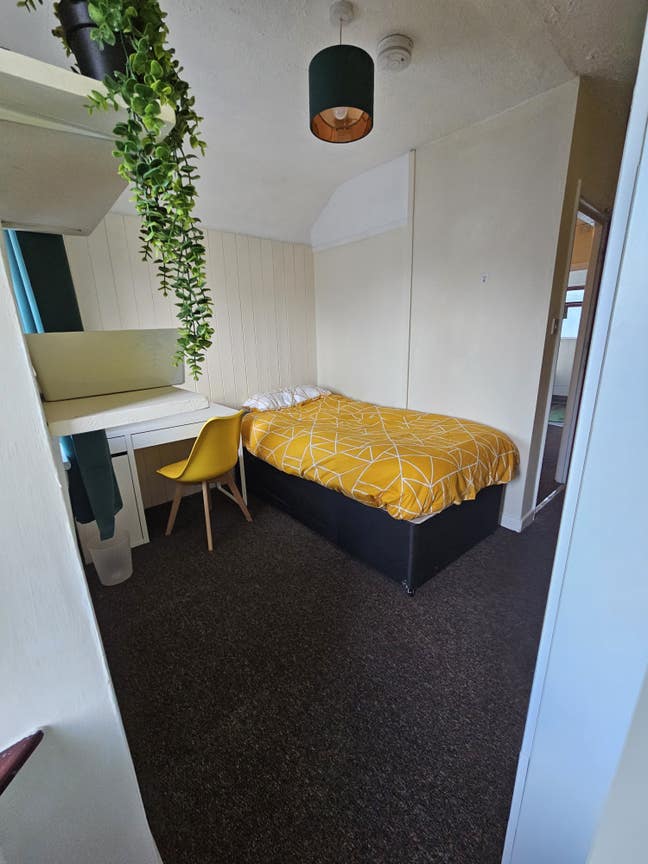 Double room to rent  Main Photo