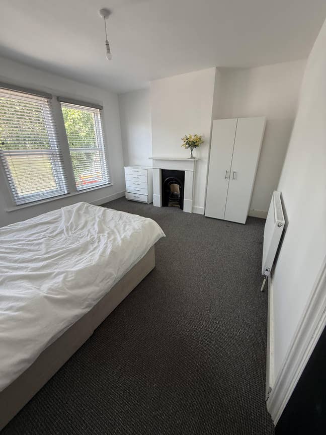 Price Reduction Large Bedroom Near Hospital Main Photo