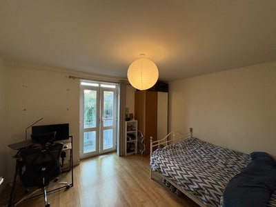 Spacious Double Bedroom in Dalston  Main Photo