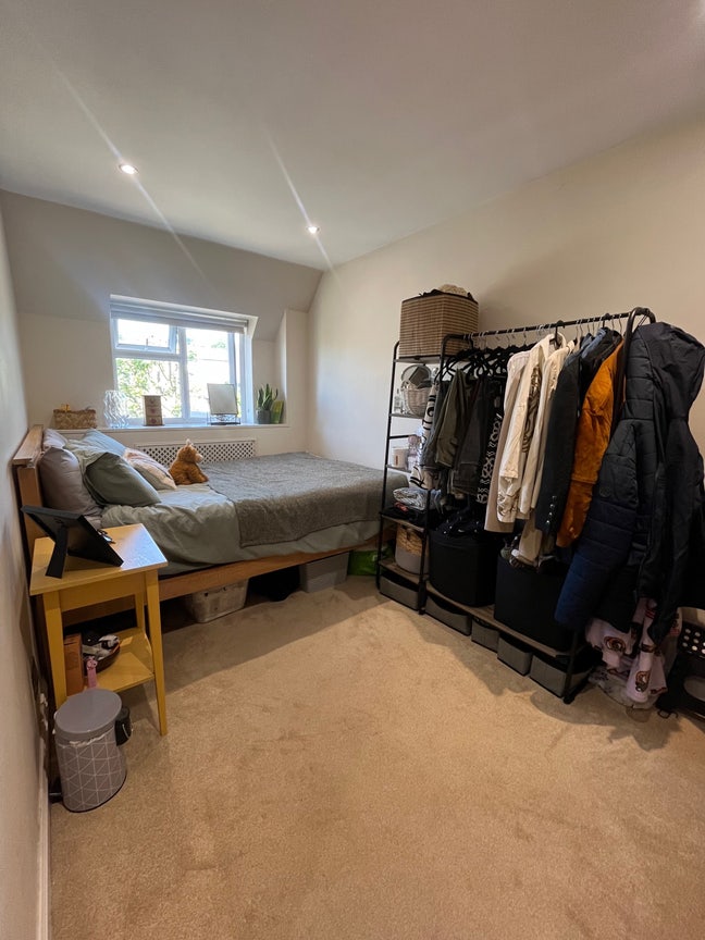 Spacious Double Bedroom in Wimbledon! Main Photo