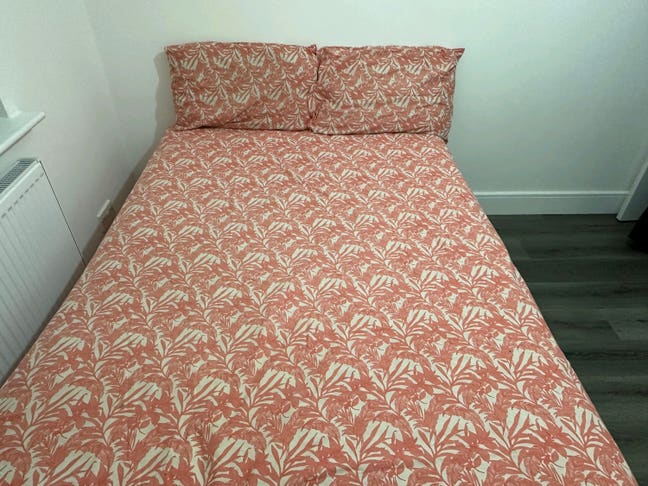 2 Double Bedrooms for Female only Main Photo