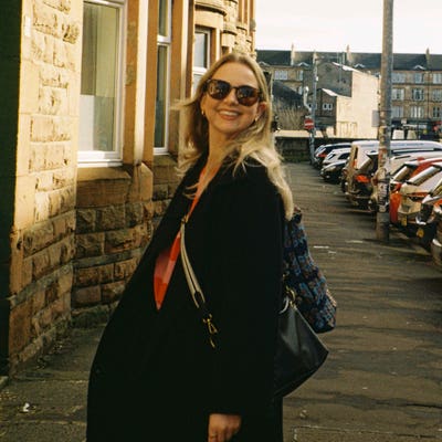 Professional looking for flat/flatshare Main Photo
