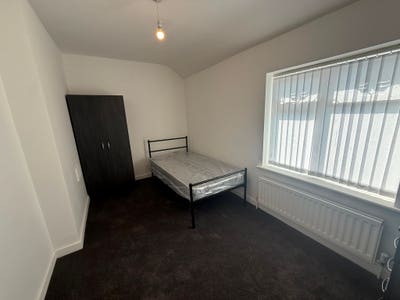 Affordable Spacious Rooms Available at Cadishead Main Photo