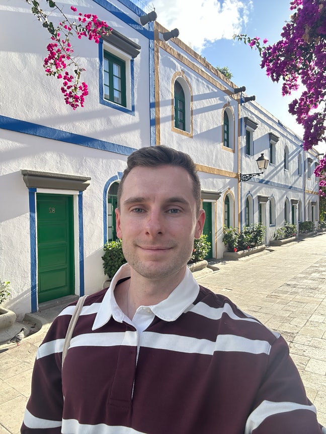 Seeking house/flatshare Main Photo