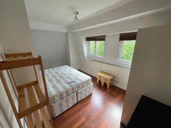 Two Bedrooms in Earlsfield – Perfect for Friends! Main Photo