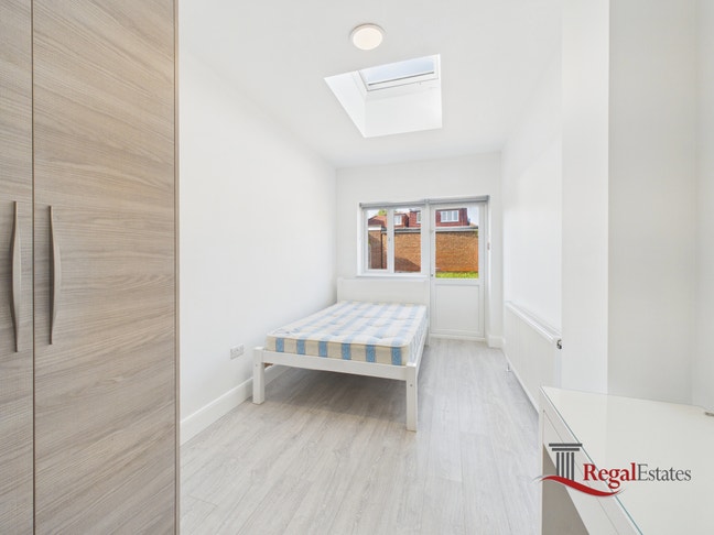 Double Ensuite Room Near Sudbury & Harrow Road Main Photo