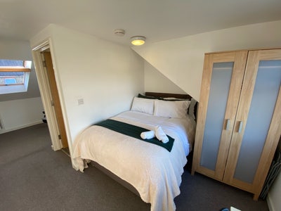 1/2 Price Deposit & Only 2 Weeks Upfront Rent!! Main Photo