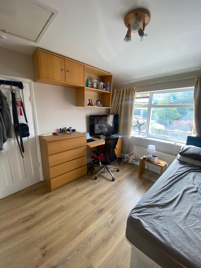 Double room 5 min from Hanger Lane station Main Photo