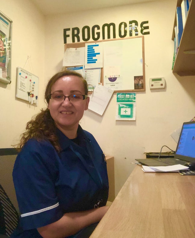 Professional Female seeks a single or double room Main Photo