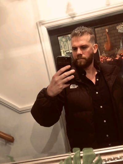 Well groomed! Very tidy & easy going guy.  Main Photo