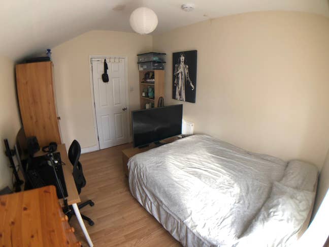 Double Room N17 | White Hart Lane | June Main Photo
