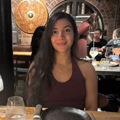 26F Dentist looking for a room Main Photo