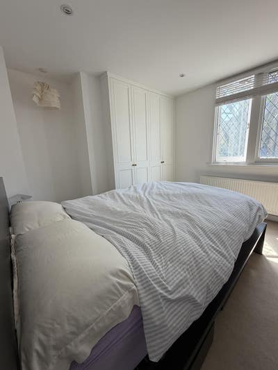 Spacious Double Room in Bow ✨ Main Photo
