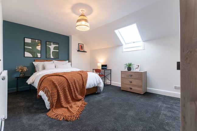🏠 Stylish Room With Kitchenette in Radcliffe ✨ Main Photo