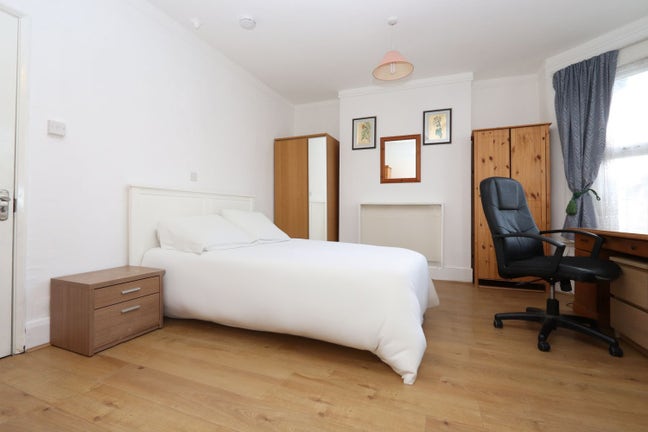 Best Deals Near Alexandra Palace Available Now!!! Main Photo