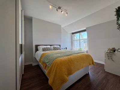 1 Bedroom Flat, Enfield, Church Street, EN2 6BE Main Photo