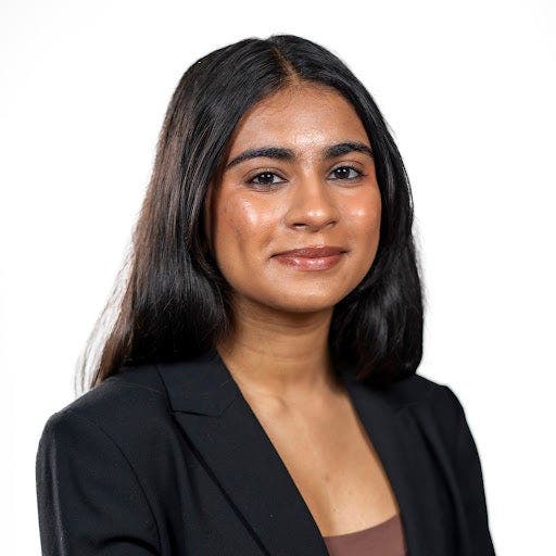 Looking for short term stay in London! Main Photo