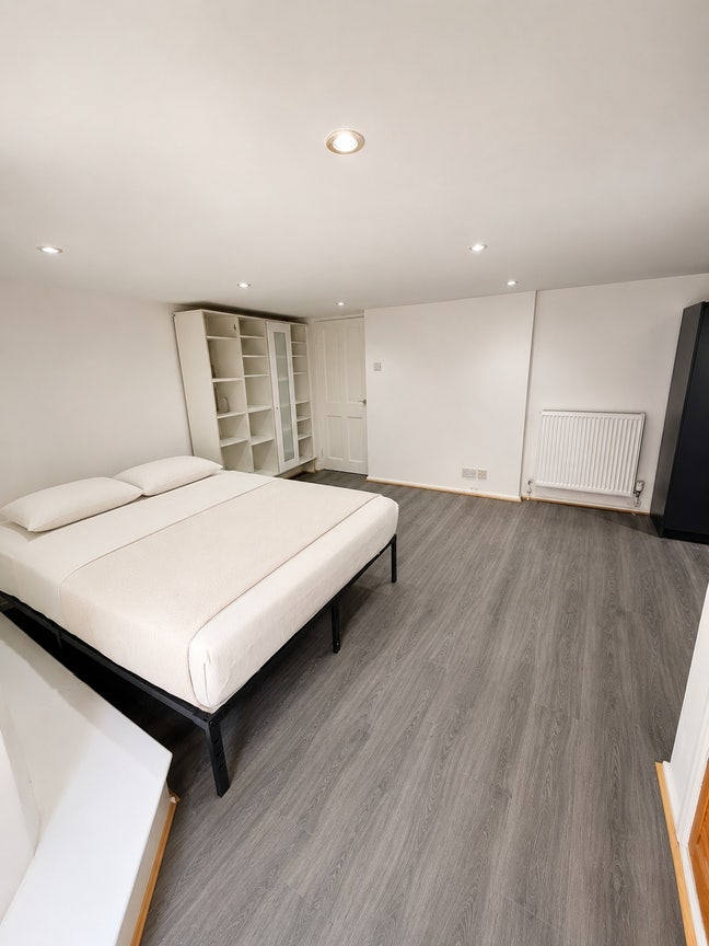 Spacious Studio | Separate Kitchen Main Photo