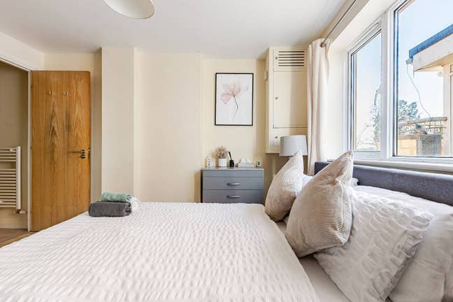 Modern 2-Bed Apartment – Short Let (1–3 Months) Main Photo