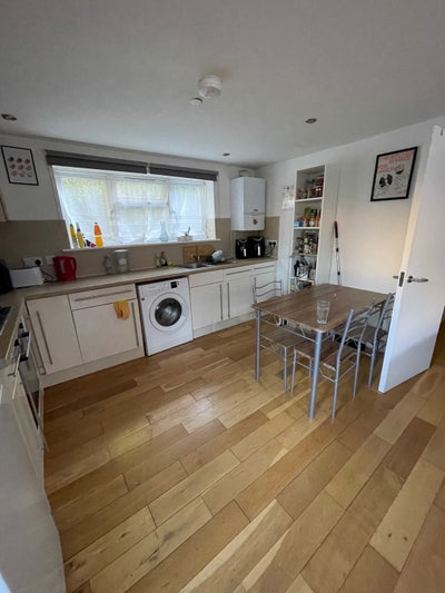 Urgent!! Double Room Stamford Hill Main Photo