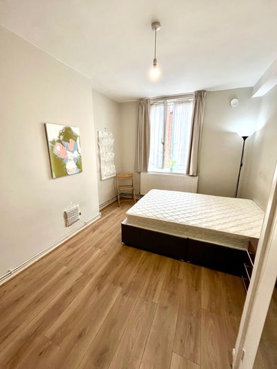 Large Room Available in Clapton (E5) Main Photo