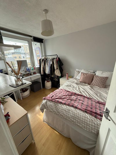 Double in Lively flat in Bow (E3) Main Photo