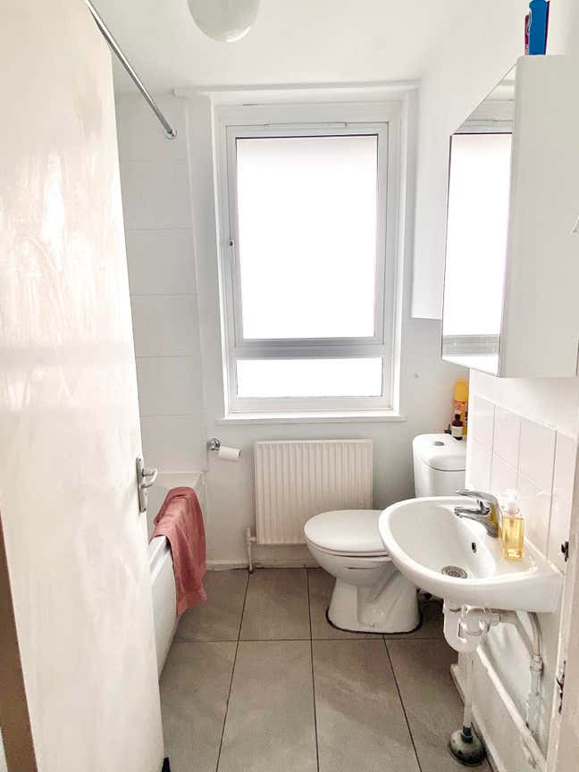 Bright & Well-Connected Flat in Shadwell, E1 Main Photo