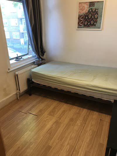 Room for Rent Newly Refurbished All Bills Include  Main Photo