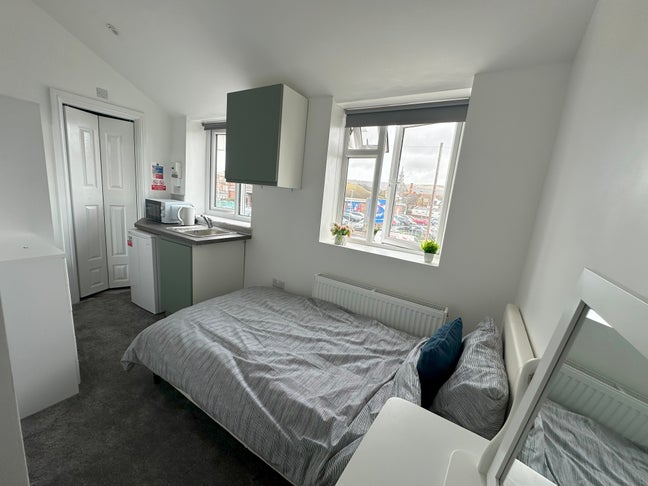 Single Room with Ensuite Town Centre Folkestone  Main Photo