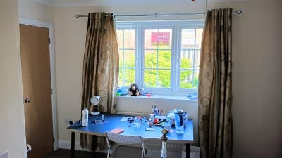 Lovely ensuite in Cowley  Main Photo