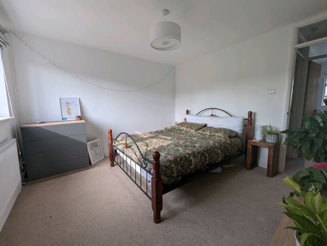 Large King Sized Room Main Photo