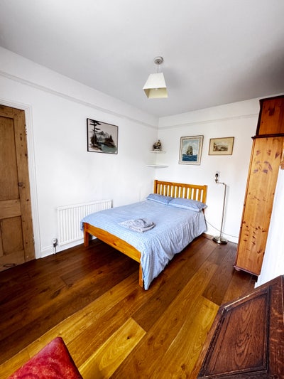 Room in Shared House – 10 min Walk to Centre  Main Photo