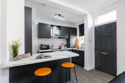 2 Bed 2 Bath - Ensuite Rooms in Hyde Park Main Photo