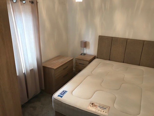 Double Room in Town Centre +Bills +Wifi Main Photo