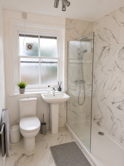 🏡 Extra-Large Unfurnished Room Available – Prime  Main Photo