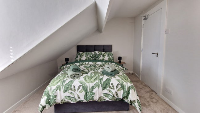 Stunning Room in Belmont Road Area Main Photo