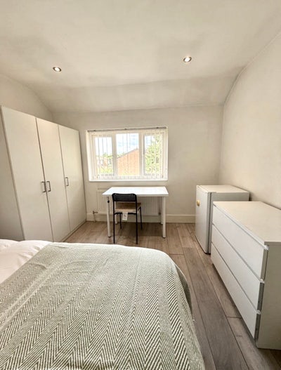 Double Room &pound;800 Main Photo