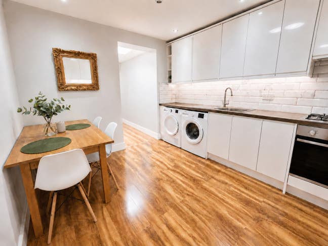 **Beautiful Double in 🏠 Next to Stratford Tube**  Main Photo