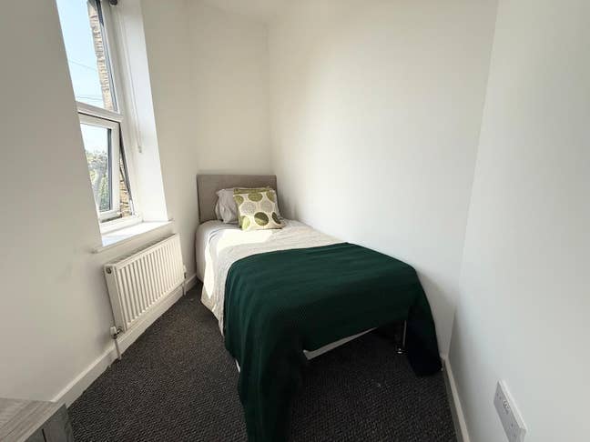 Affordable Rooms to Rent – Derby St. Main Photo