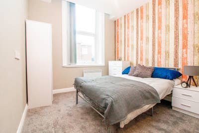 1 Double En Suite Room for a Great Price! Main Photo