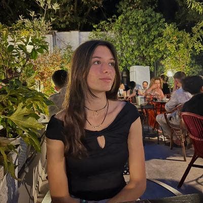 I'm a 21 years old female student studying ec... Main Photo