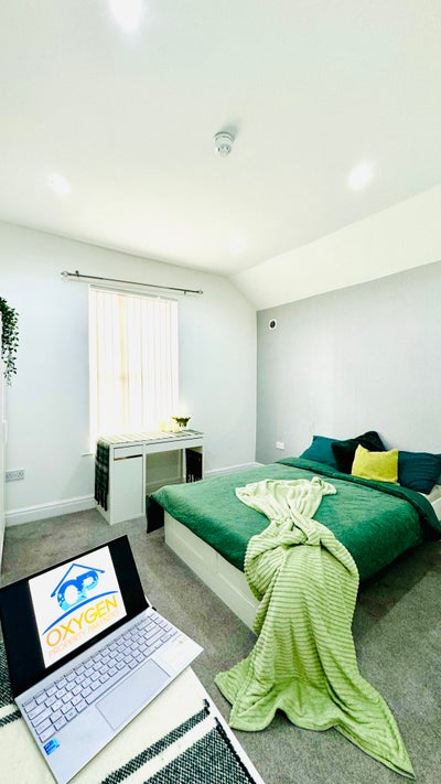 🏡Stunning New Ensuite Room  Main Photo