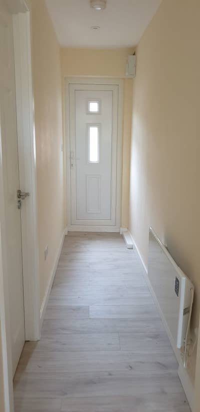 Modern 1 Bedroom Self-Contained Flat Main Photo