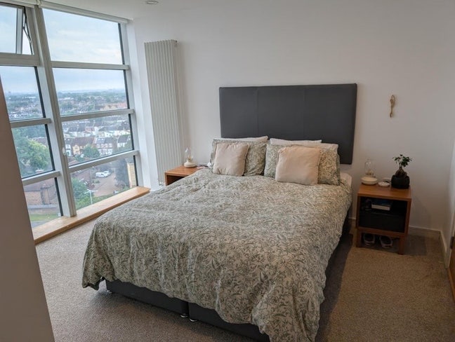 Spacious double room available Main Photo